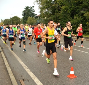 Davide Sughi e Valentina Odaldi dominano la maratonina di Calderara . Prossimo appuntamento : 10 novembre  &quot;Memorial Massimo Miccoli&quot;